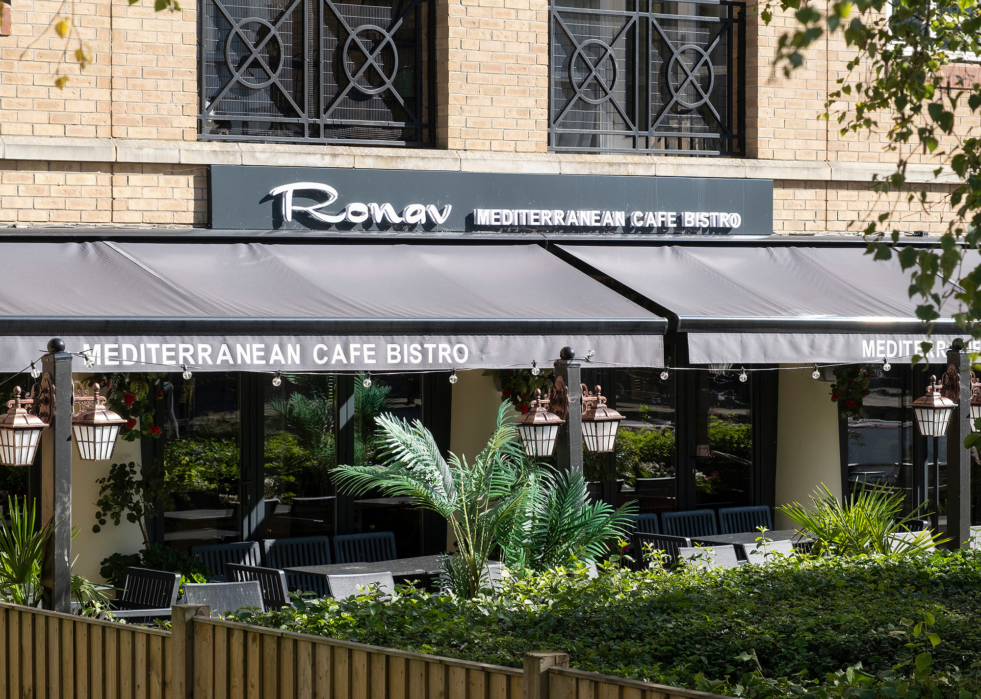 Ronav Bistro Apsley Marina
