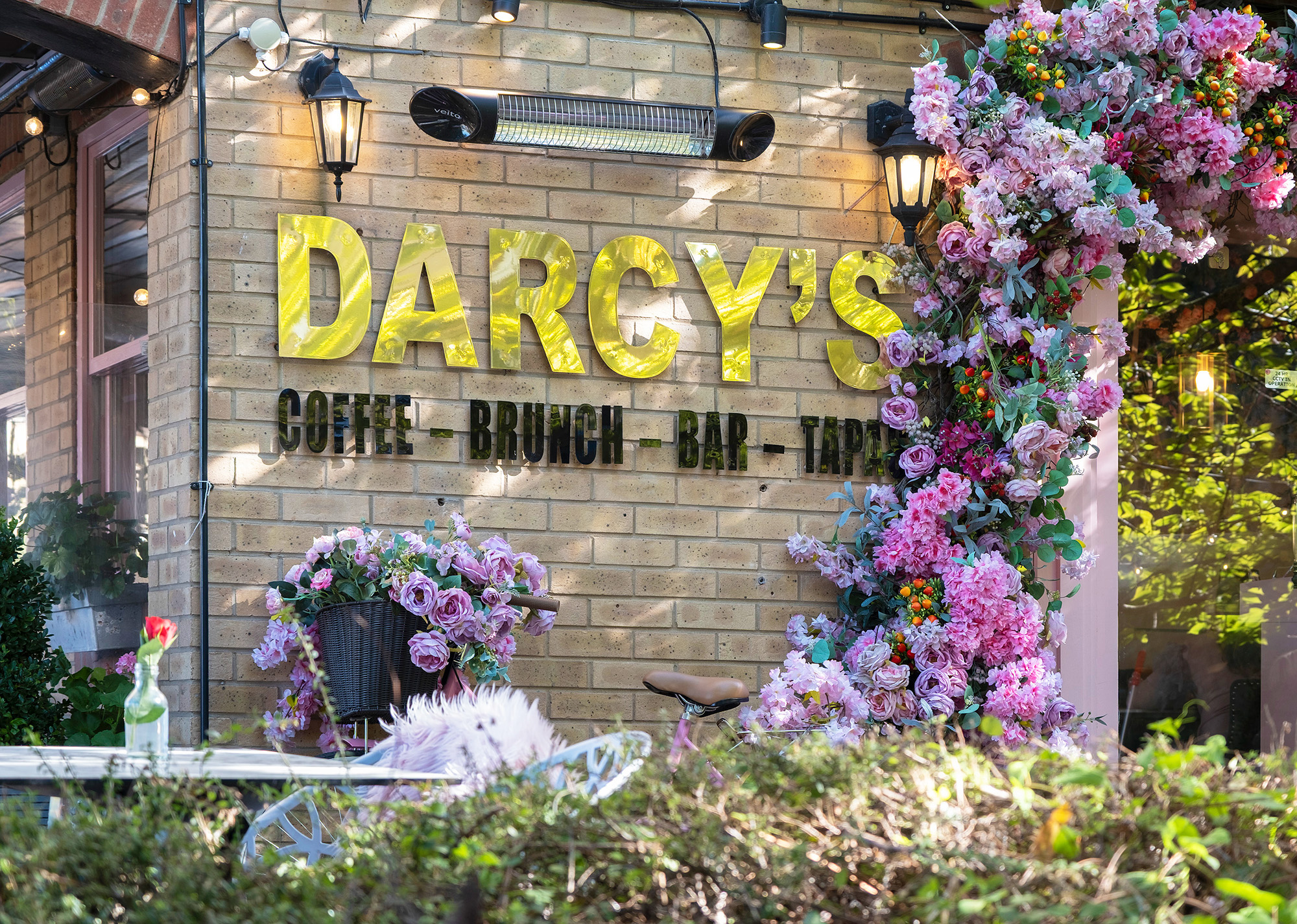 Darcy's Bar Apsley Marina